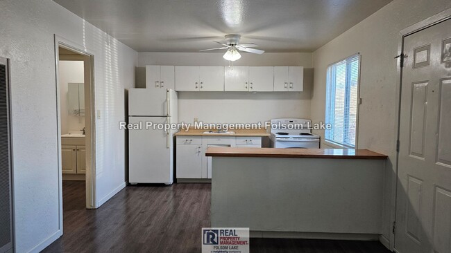 Building Photo - Cozy 1 Bedroom 1 Bath in Historic Folsom