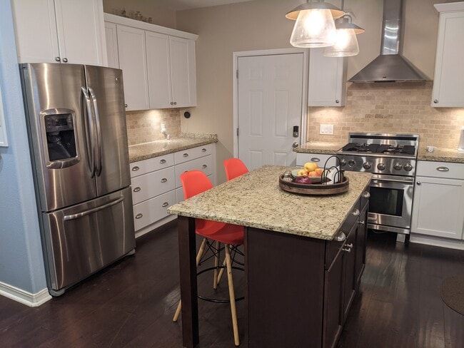 Building Photo - 105 Flathead Lake Dr