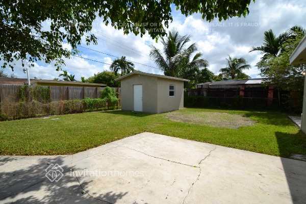 Building Photo - 11235 NW 61st Ave