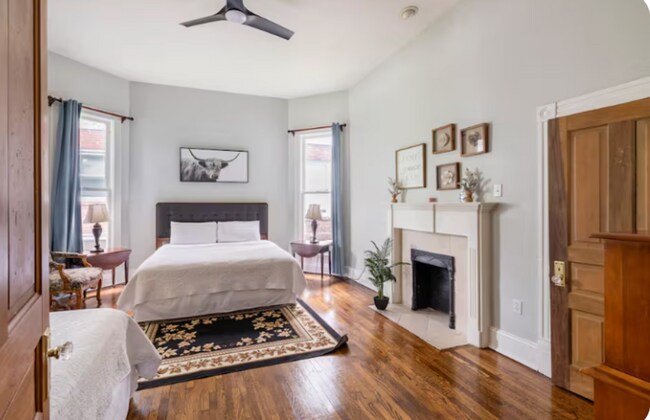 Building Photo - Beautiful Furnished 3 Bedroom Shelby Ave Home in East Nashville