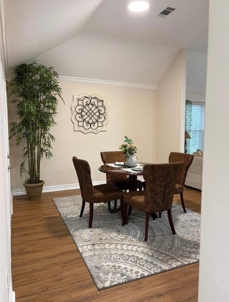 Building Photo - 3818 Treasure Island Dr