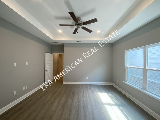 Building Photo - 1003 Skylark Rd