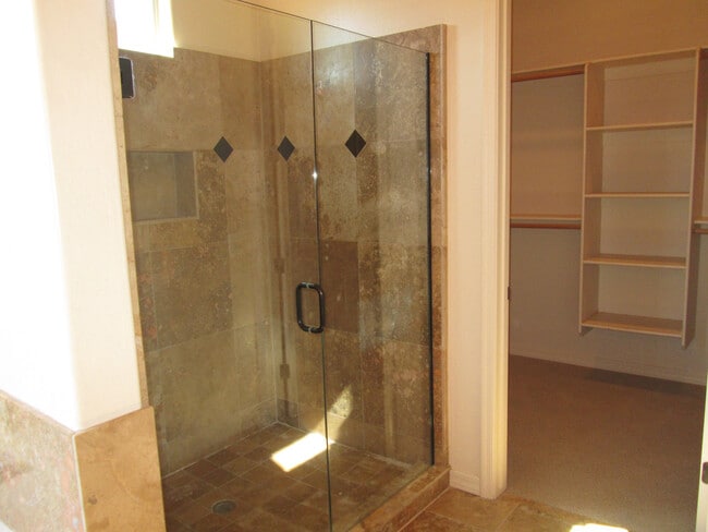 Building Photo - Unfurnished, 1-year long-term rental