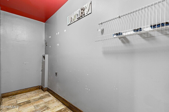 Building Photo - 7716 Wenda Dr