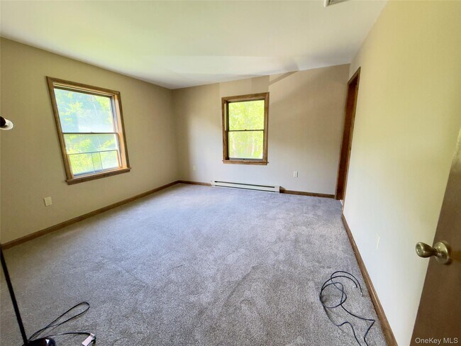 Building Photo - 709 Bloomingburg Rd