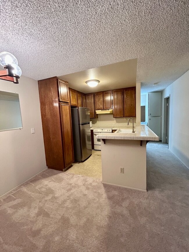 Building Photo - 2609 Pico Pl