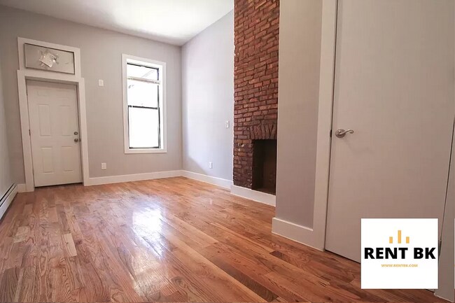 Building Photo - 199 Weirfield St