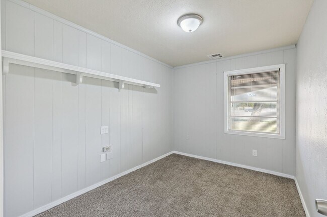 Building Photo - 3 bed, 2.5  bath house in Warr Acres