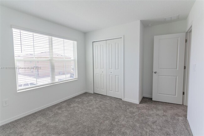 Building Photo - 934 Cattleman St