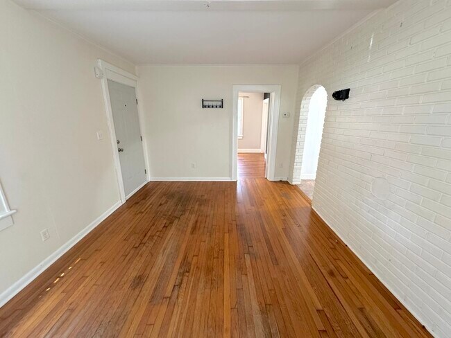 Building Photo - Charming Two-Bedroom Single Family Home with Detached Garage