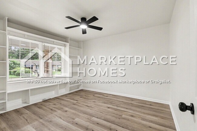 Building Photo - 3713 Stanford Cir