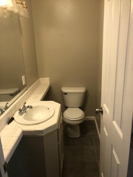 0.5 bathroom (small) - 1634 Fir Dr