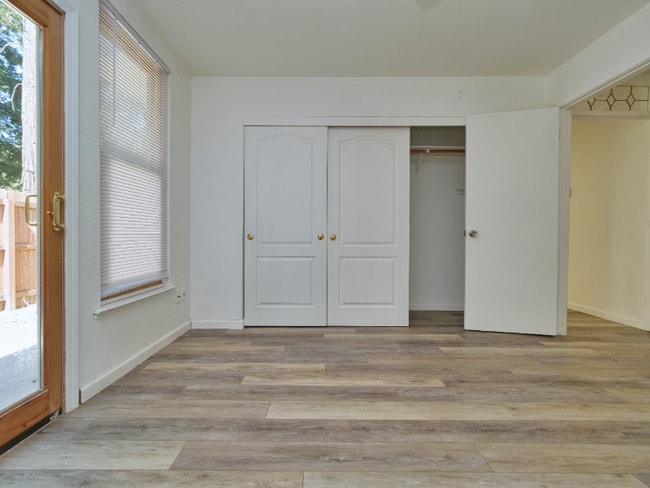 Building Photo - 1937 Gauguin Pl