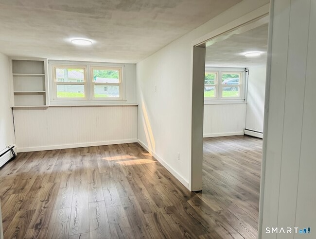 Building Photo - 51 Birchwood Rd