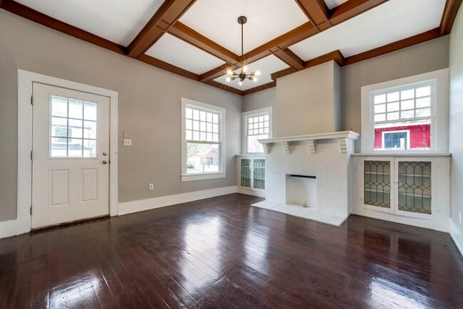 Building Photo - 612 Martinique Ave