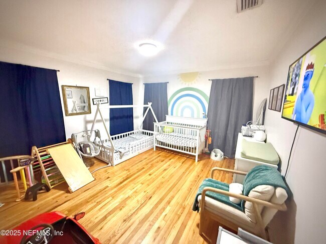 Building Photo - 6946 Oakwood St
