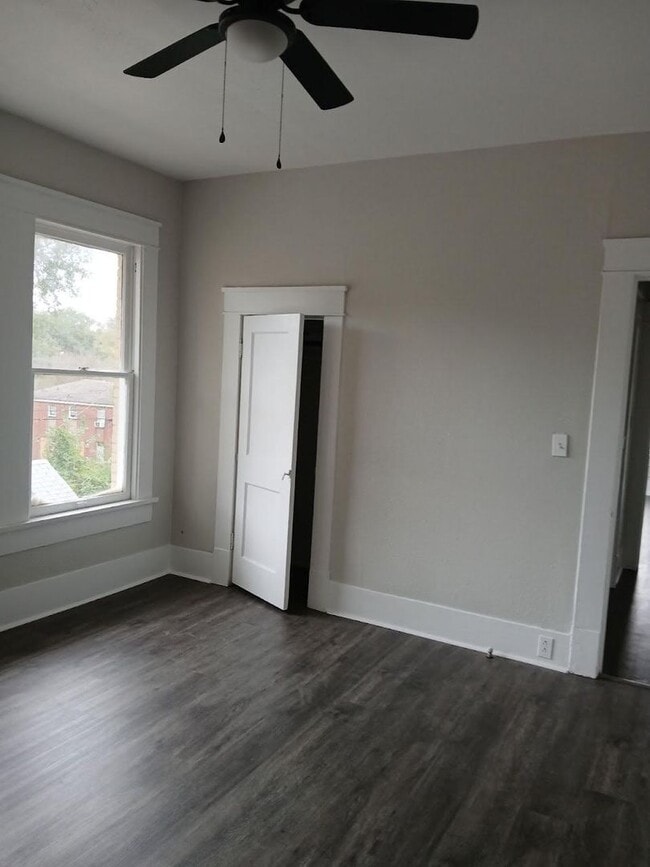 Building Photo - Remodeled Highland Duplex Unit