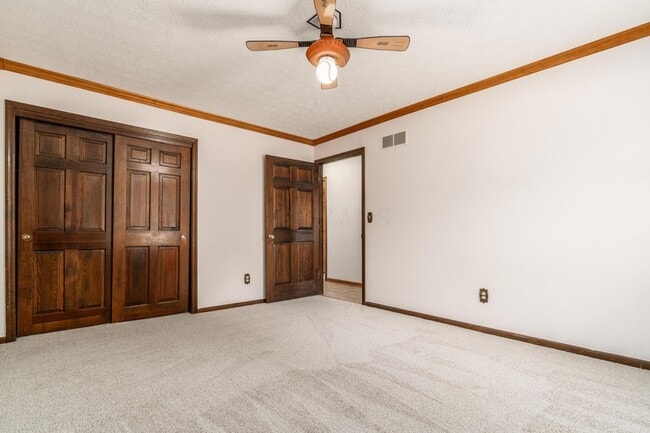 Building Photo - 6253 Headley Heights Ct