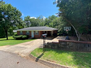 Building Photo - 6607 24th Ave