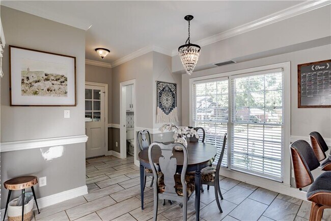 Building Photo - 2127 Ryegate Ct