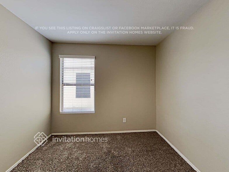 Building Photo - 4002 N 88th Ave