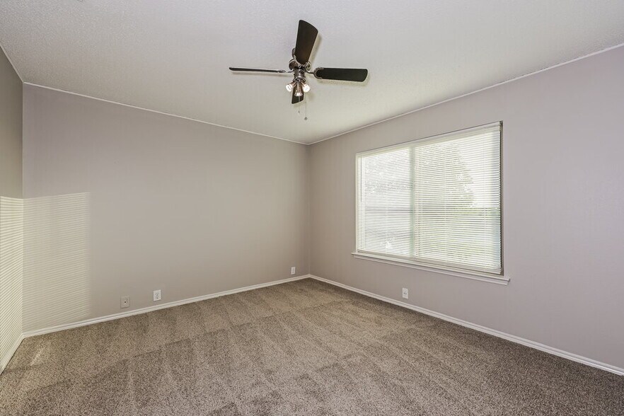 Building Photo - 8524 Gatlinburg Dr