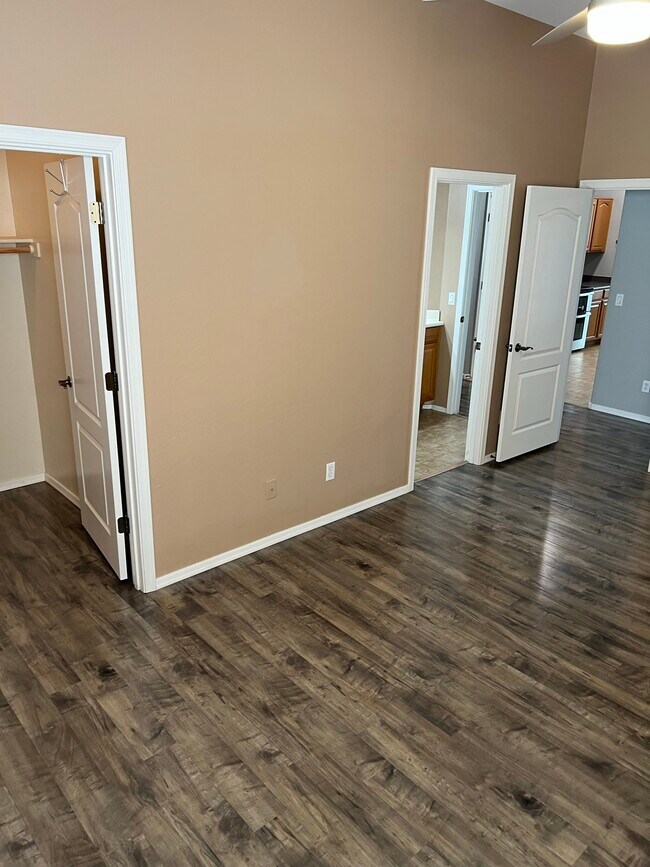 Building Photo - 25 S Quinn Cir