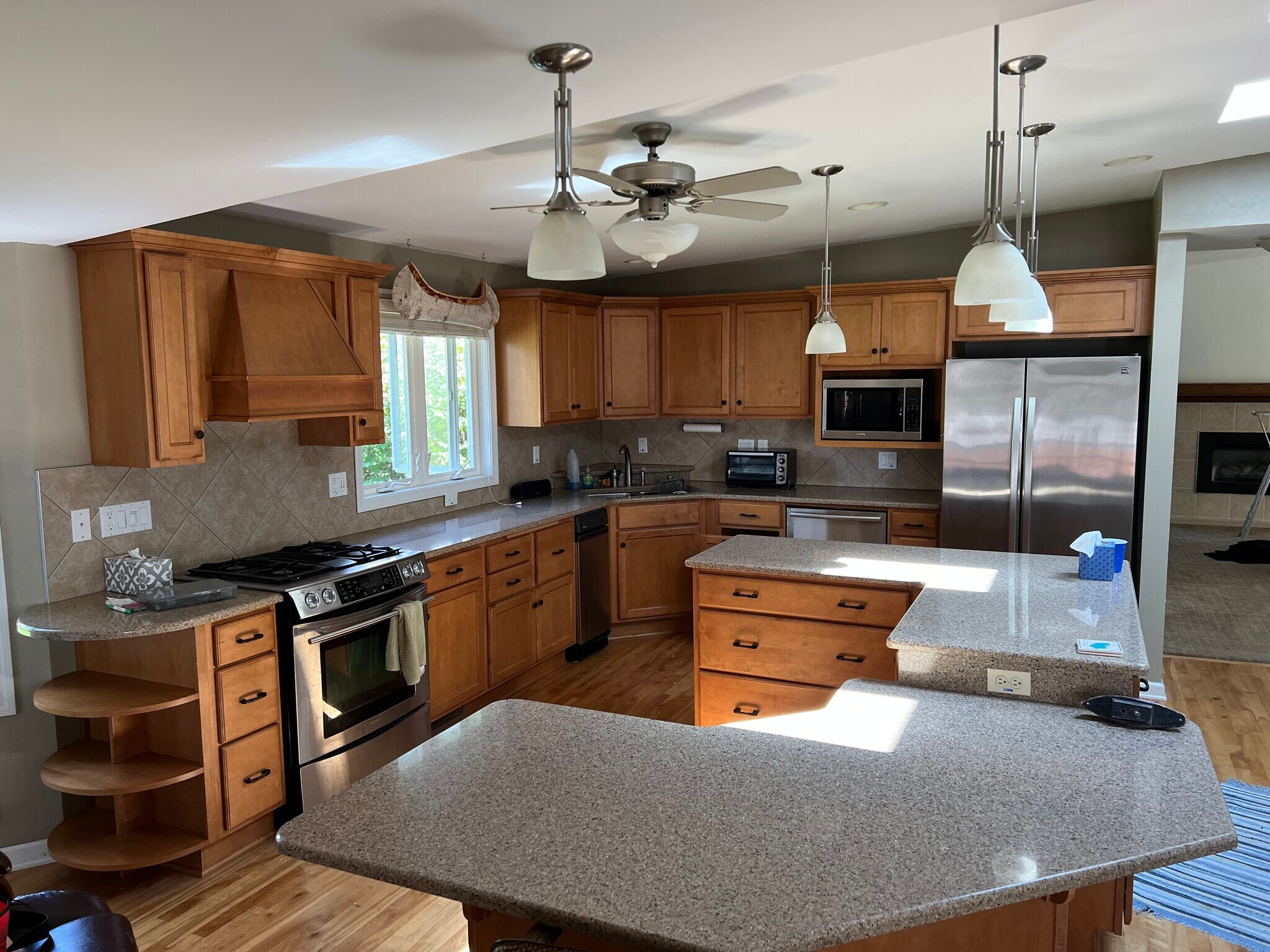 Kitchen with granite countertops and stainless appliances - 3295 N Silver Lake Dr