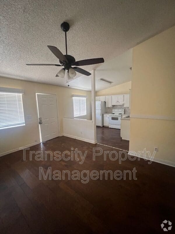Building Photo - 4714 E Caballero St