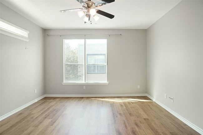 Building Photo - 4050 McKinney Ave