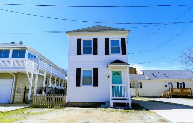 Primary Photo - Come live at the Bay! Two Bedroom Willoughby Beach Cottage Available August 1st