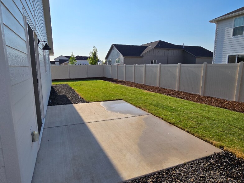 Building Photo - 8247 E Bright Angel Dr