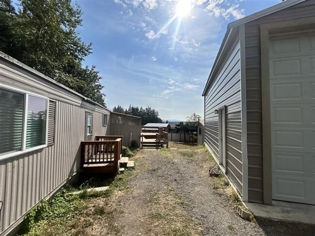Building Photo - 3667 Waldron Dr