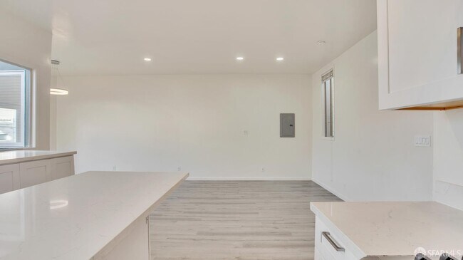 Building Photo - 2612 Greenwich St