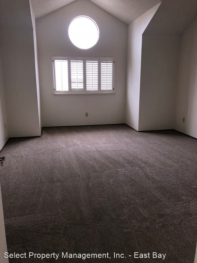 Building Photo - 2 br, 3 bath House - 2674 Barrington Terr