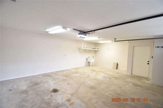 Building Photo - 571 Luzon Ave