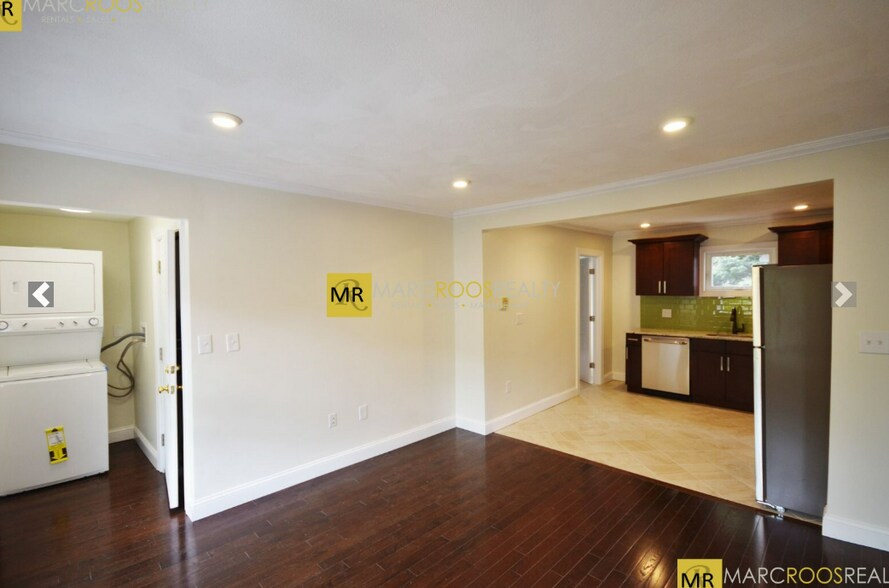 Building Photo - 130 Brooks St