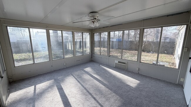 Building Photo - 2101 Cass Ave