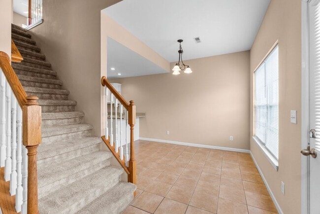 Building Photo - 2862 Larkspur Ct