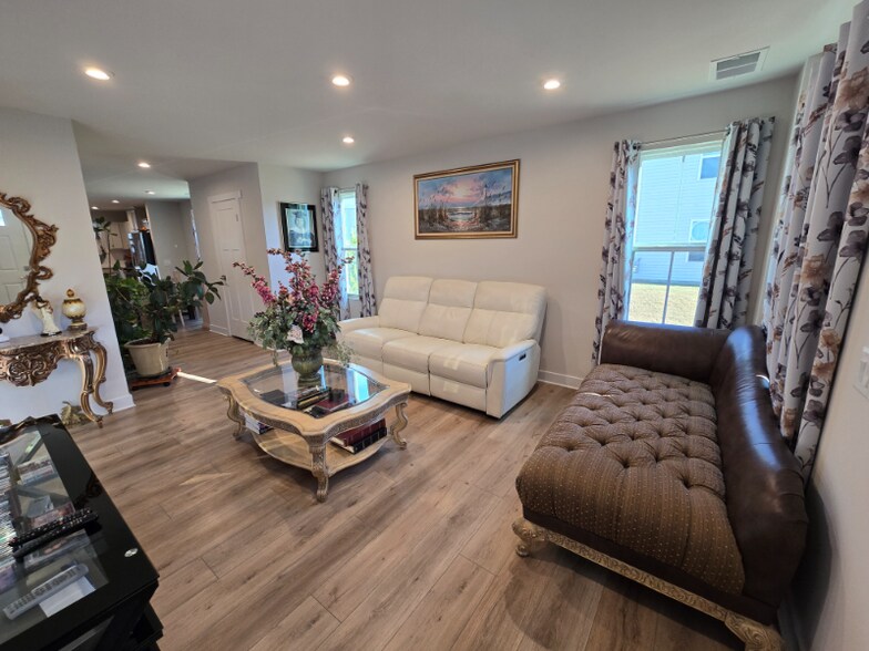 Building Photo - 7257 George Wythe Ln