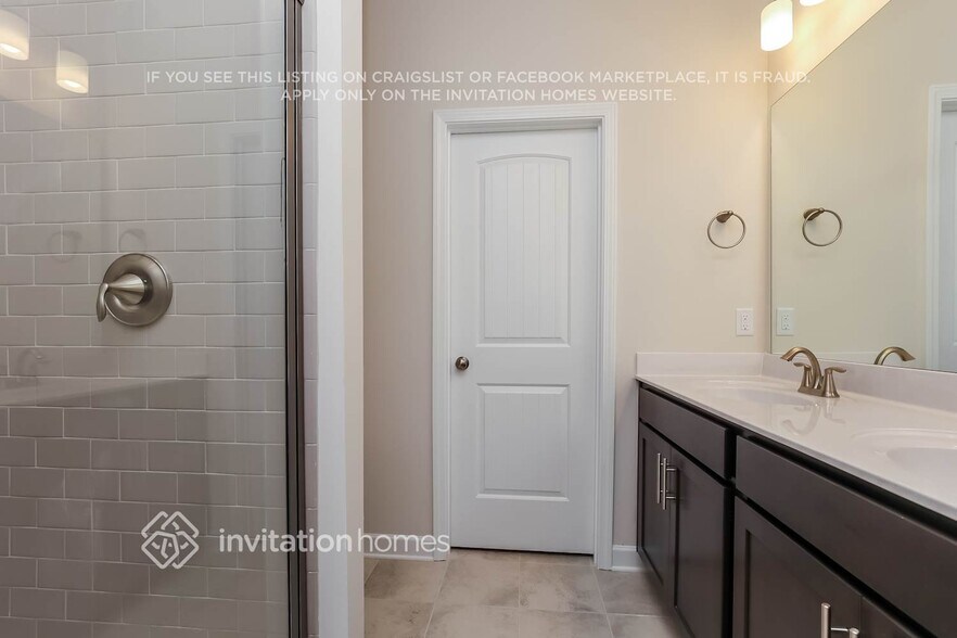 Building Photo - 121 Fister Dr