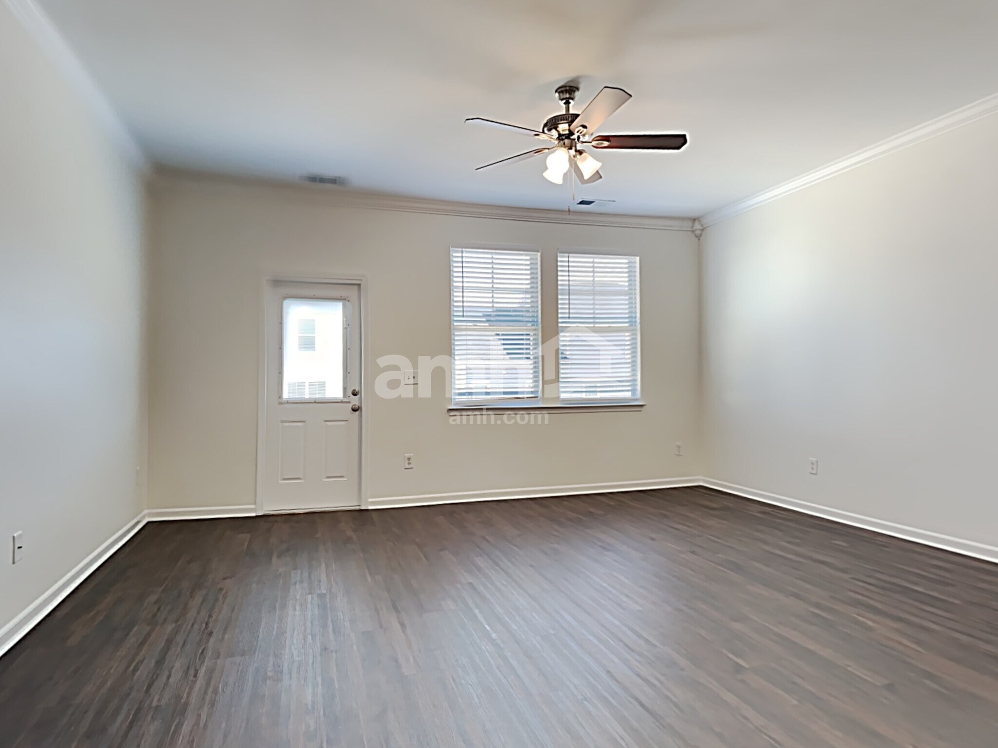 Building Photo - 121 Hyrne Dr