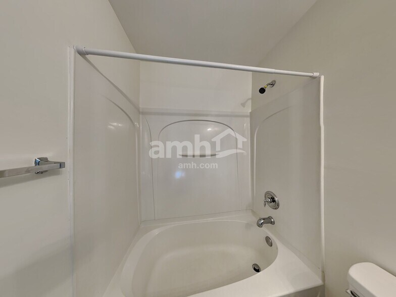 Building Photo - 10538 Samuels Way Dr