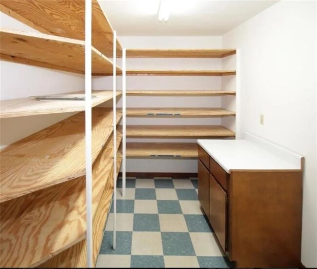 Building Photo - 4754 Winthrop Dr