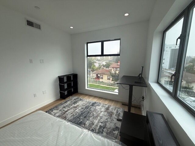 Building Photo - 1200 W 37th Dr