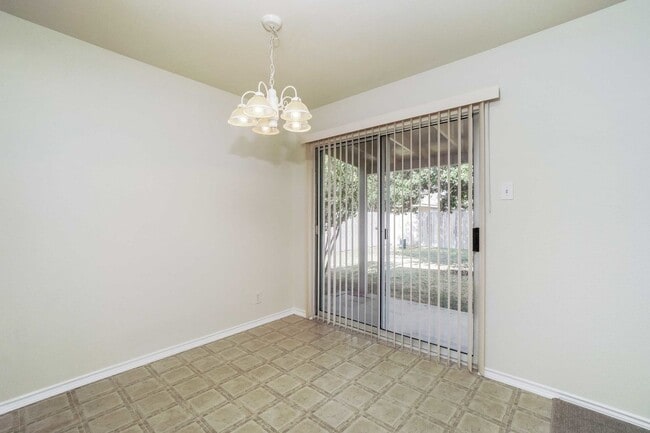 Building Photo - Adorable 3 bedroom for rent in Wildhorse!