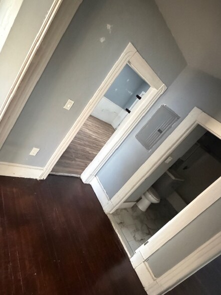 Building Photo - 269 Sargeant St