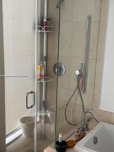 Building Photo - 475 Brickell Ave