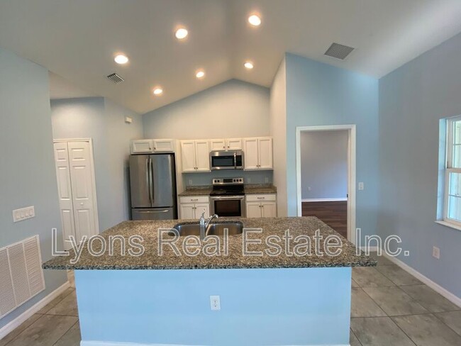 Building Photo - 18235 Eau Gallie Cir