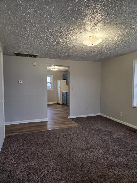 Building Photo - 1020 E North St